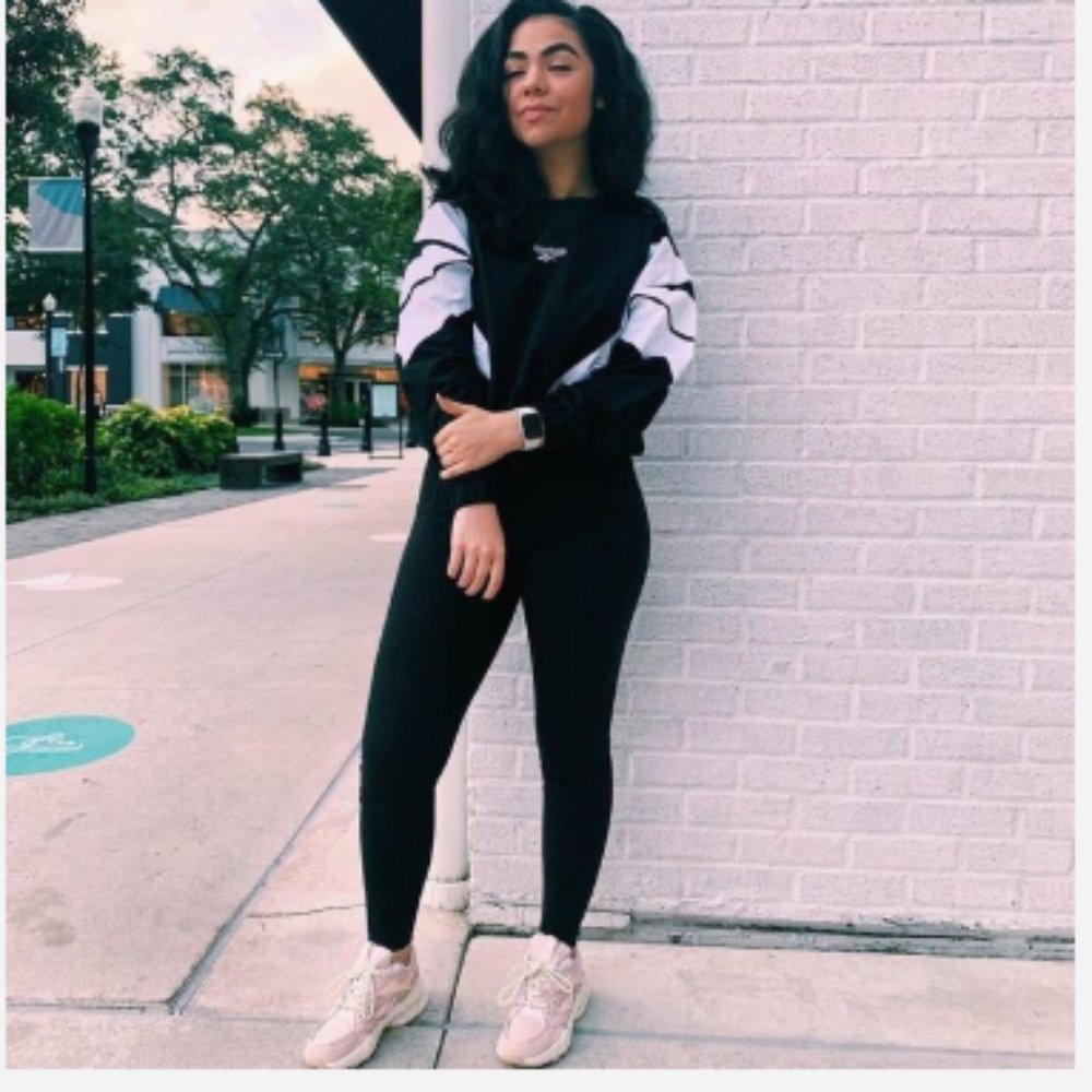 Reebok crewneck sweater black